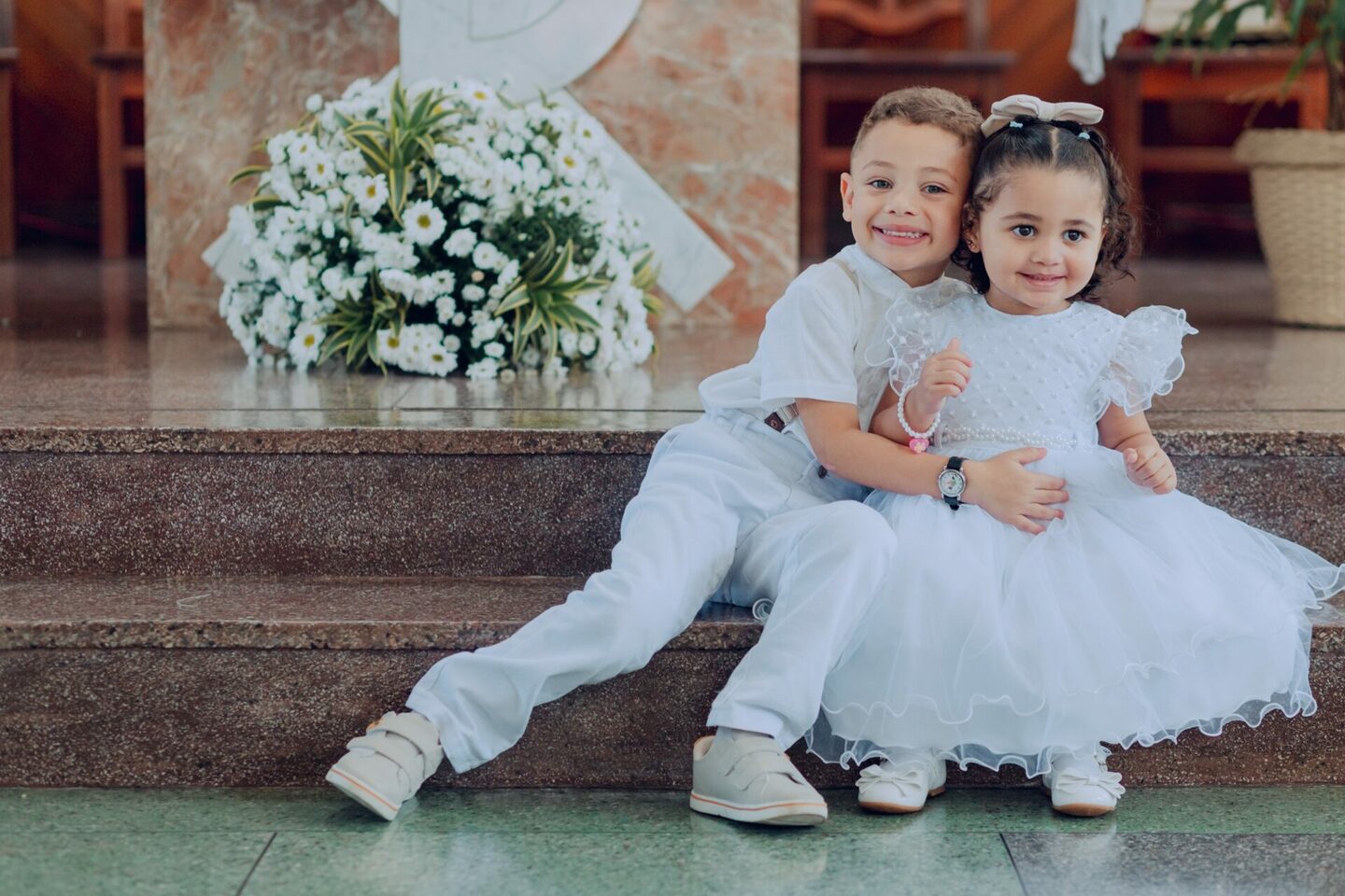 Batismo Isis e Enzo - Paróque Santo Antônio - Itabira/MG